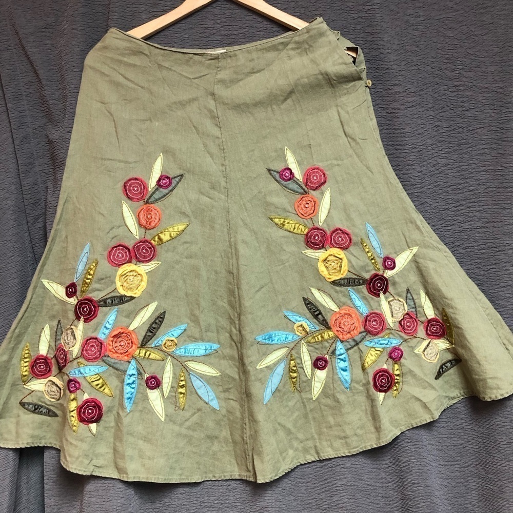 J Jill olive khaki flare skirt with buttons, side closure, embroidered satin - Picture 3 of 14